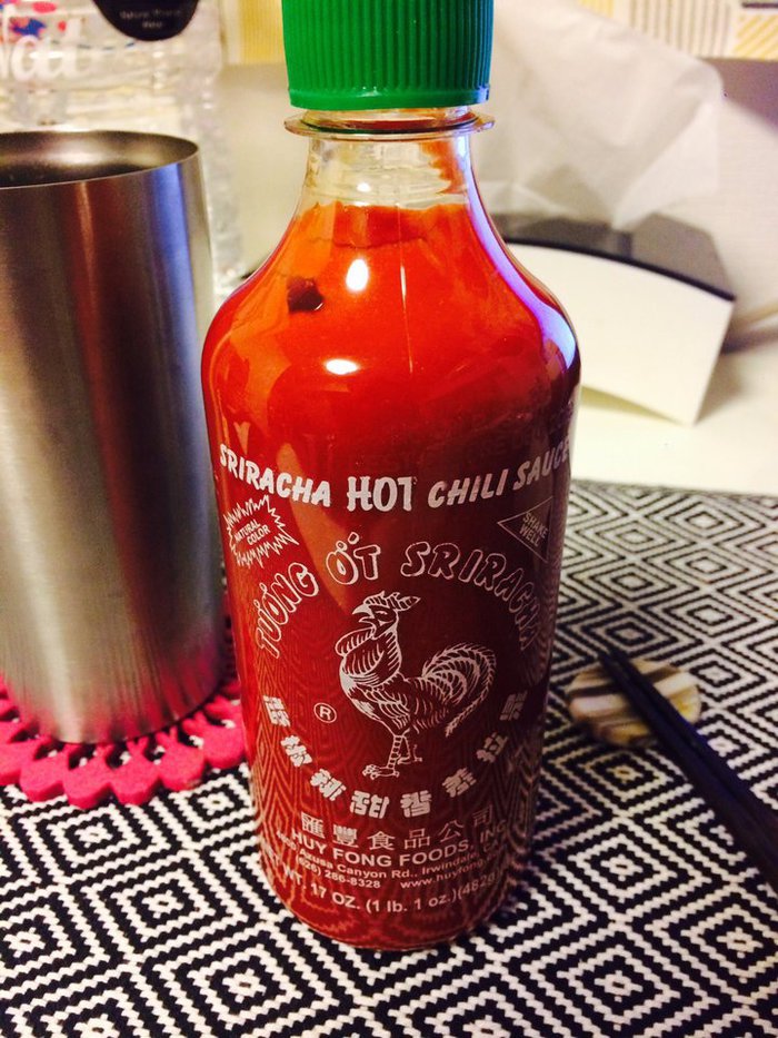 SRIRACHA HOT Chili sauce シラチャホットチリソース