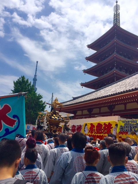 台東区浅草の三社祭